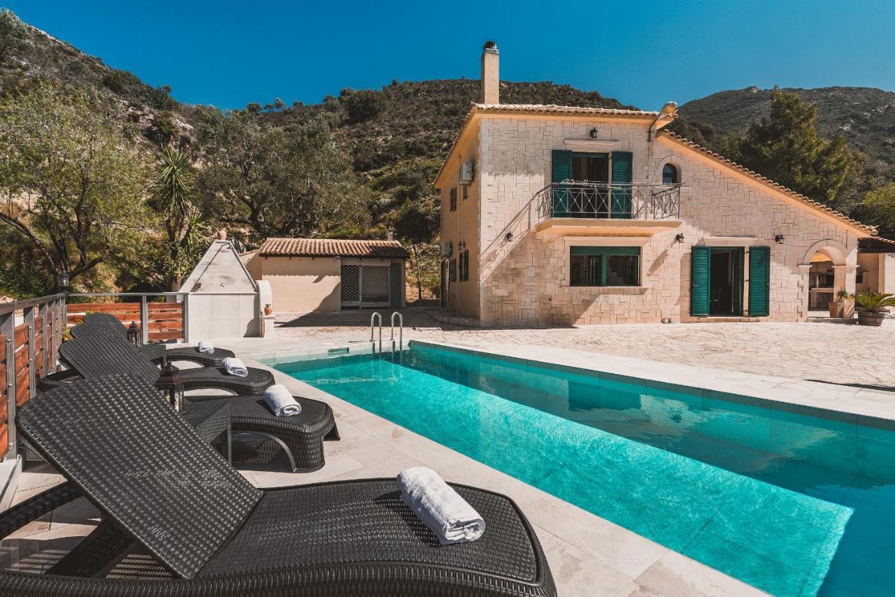 Villa Kanalos - Private Pool & Stunning Views, By Zantewize Kalamákion المظهر الخارجي الصورة
